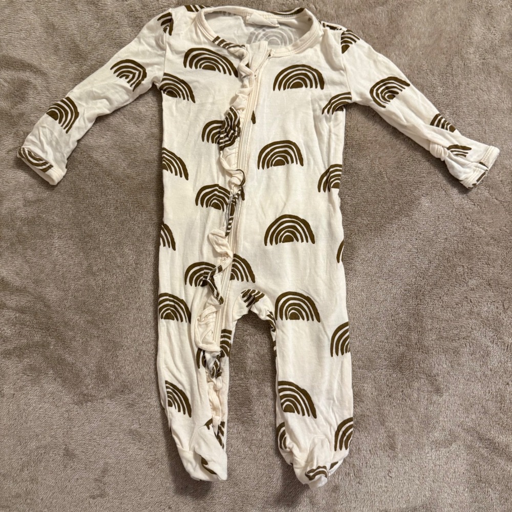 Spearmint Love Rainbow Bamboo Viscose Ruffle Footie Sleeper Cream Green 3-6M